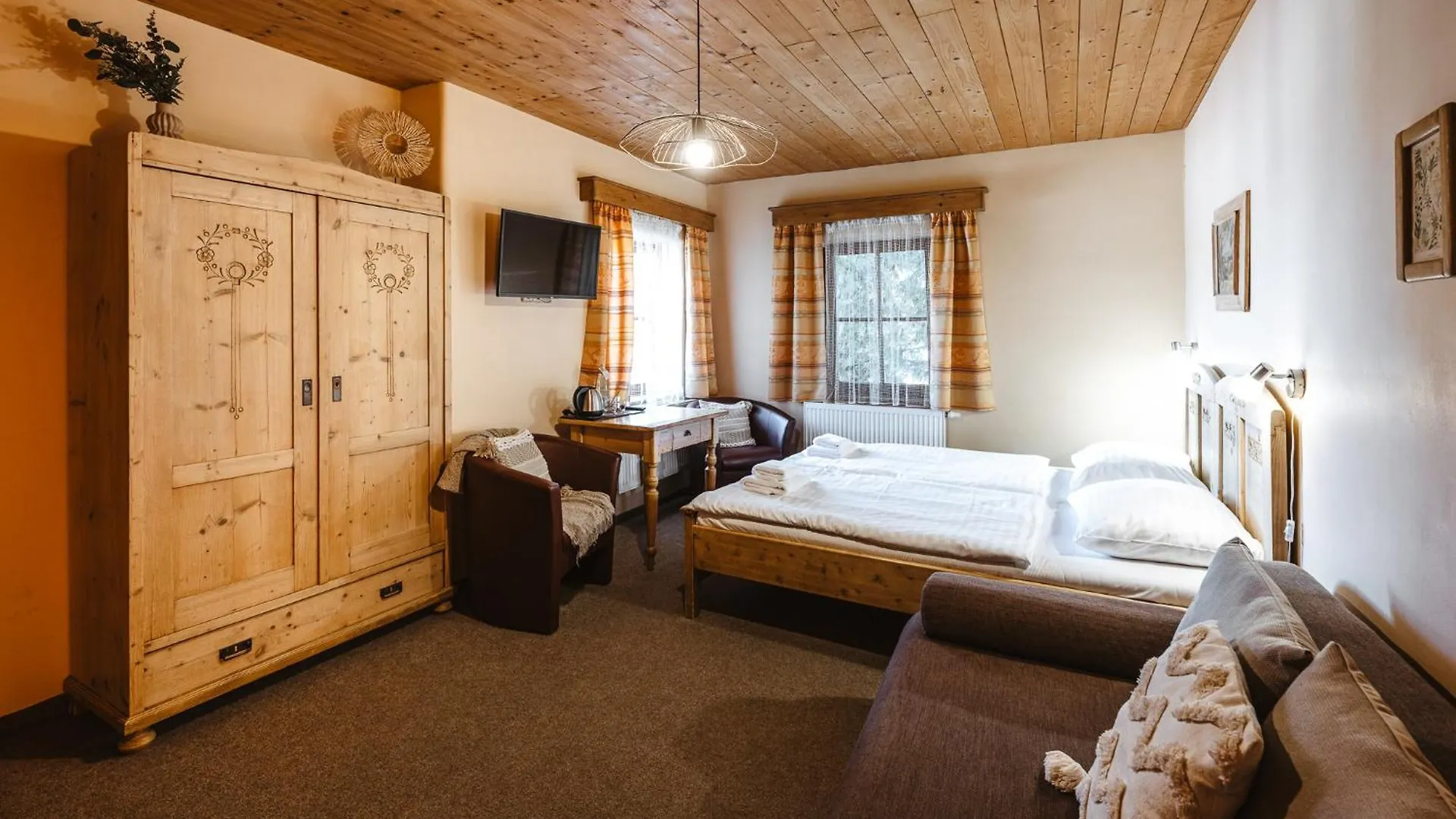 Hotel Frydl Prague 3*,