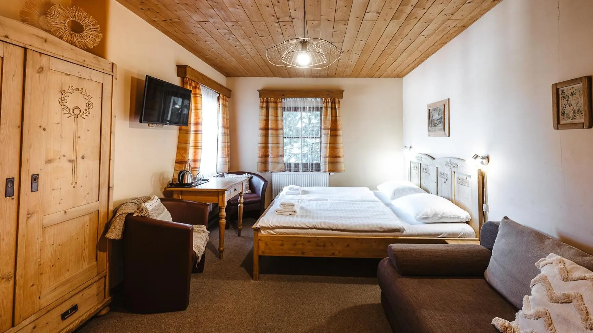 Hotel Frydl Prague 3*,