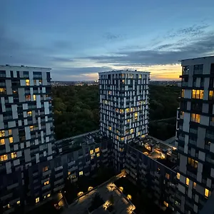 Apartament In Garden Towers, Praga